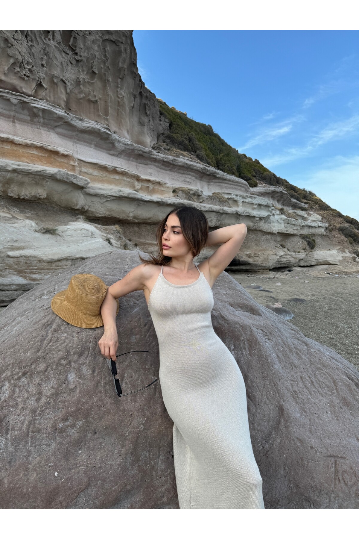 Kadın krem sırt dekolteli triko elbise