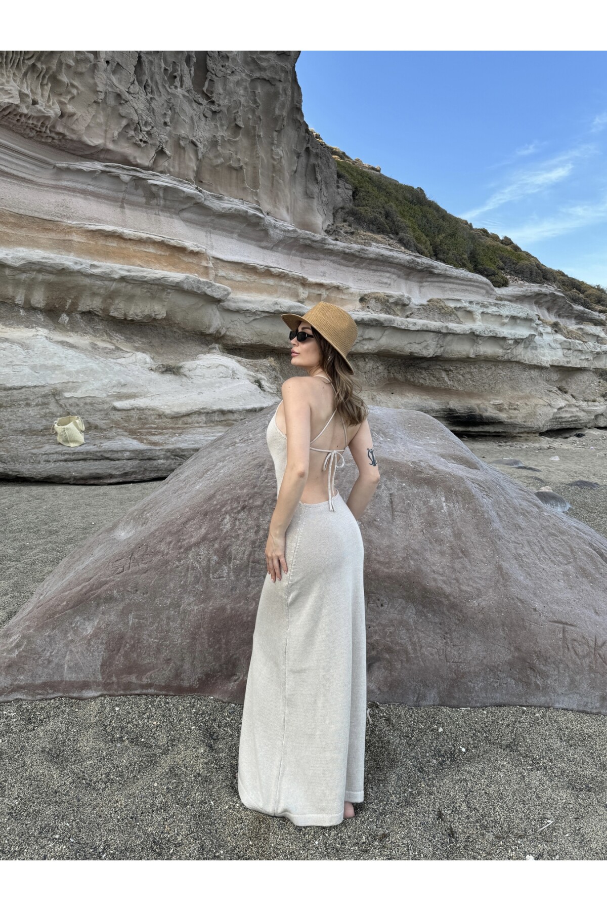 Kadın krem sırt dekolteli triko elbise