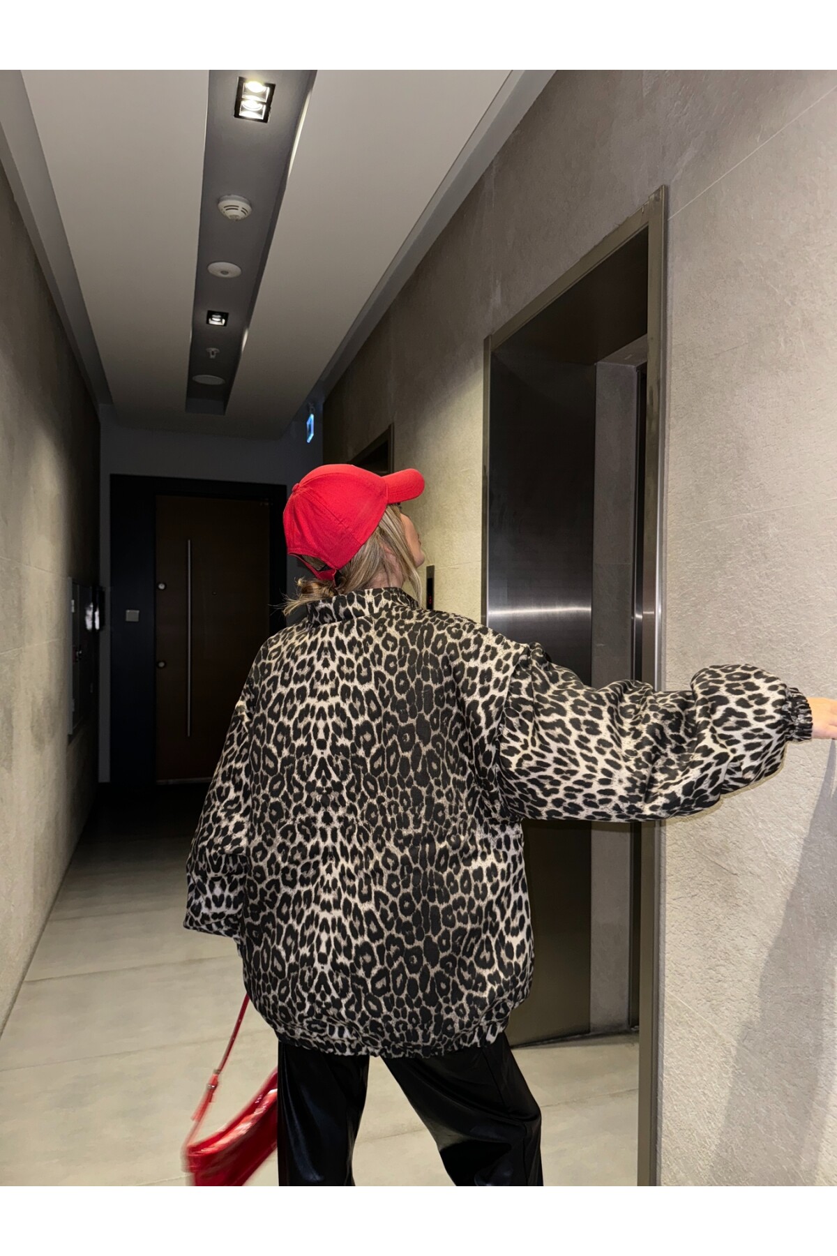 Kadın Leopar Desen Astarlı Şişme Bomber Ceket Mont