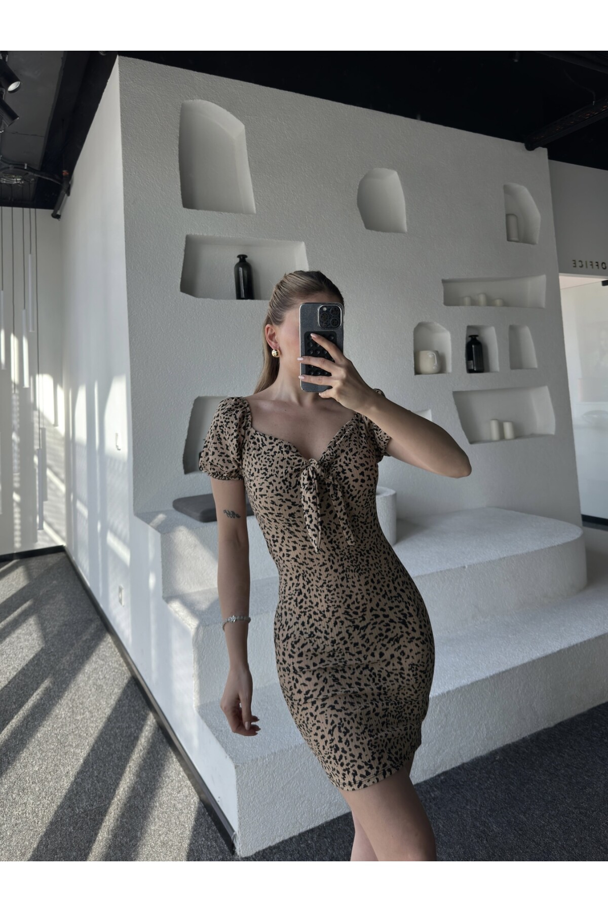 Kadın Leopar Desen Önü Bağlamalı Kolları Volanlı Elbise