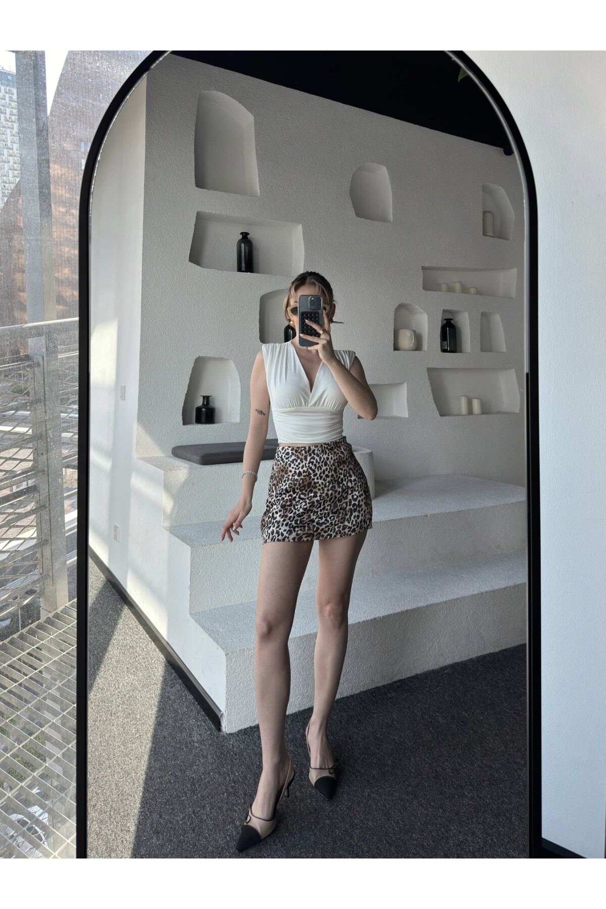 Kadın Leopar Desen Saten Kumaş Şortlu Gizli Fermuarlı Mini Etek