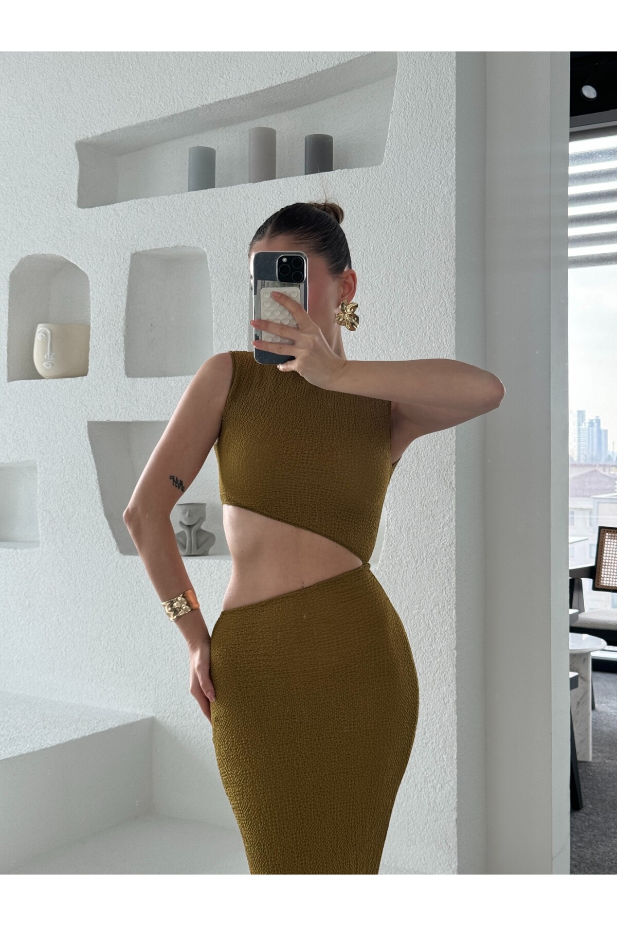 Kadın marka model rustik kumaş detay dekolteli elbise