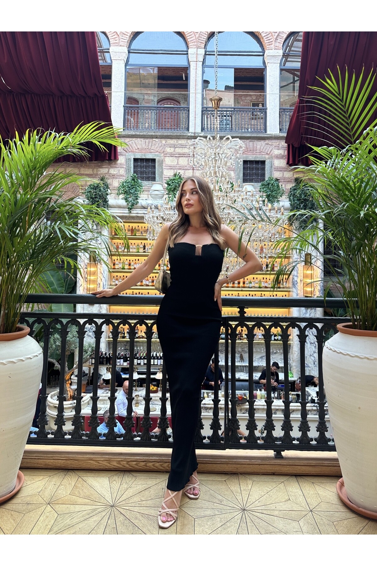 Kadın Önü Metal Aksesuarlı Straplez Triko Elbise  Siyah