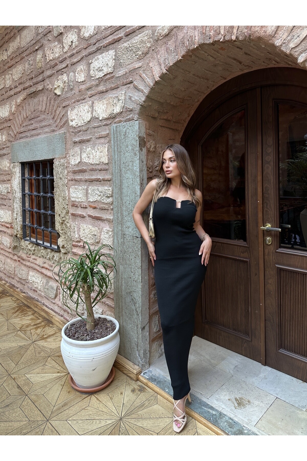 Kadın Önü Metal Aksesuarlı Straplez Triko Elbise  Siyah