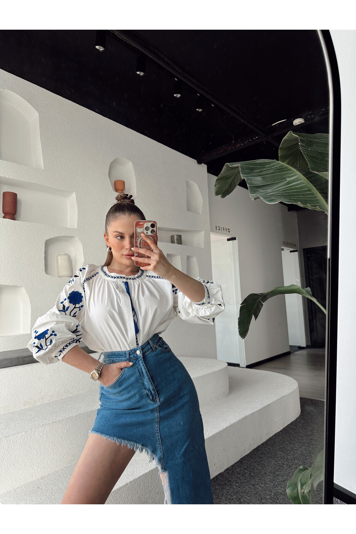 Kadın Orjinal Marka Nakış Desenli Gömlek  Beyaz