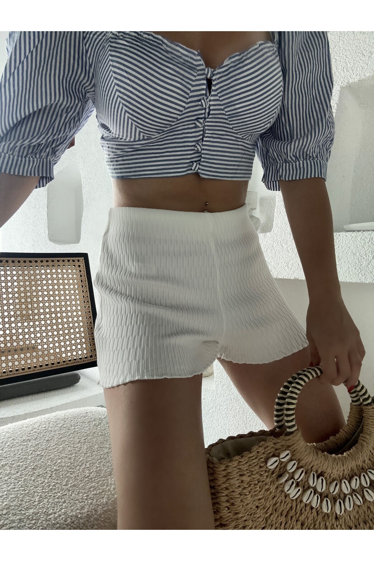 Kadın Orjinal Marka Beyaz Beli Lastikli Pileli Şort