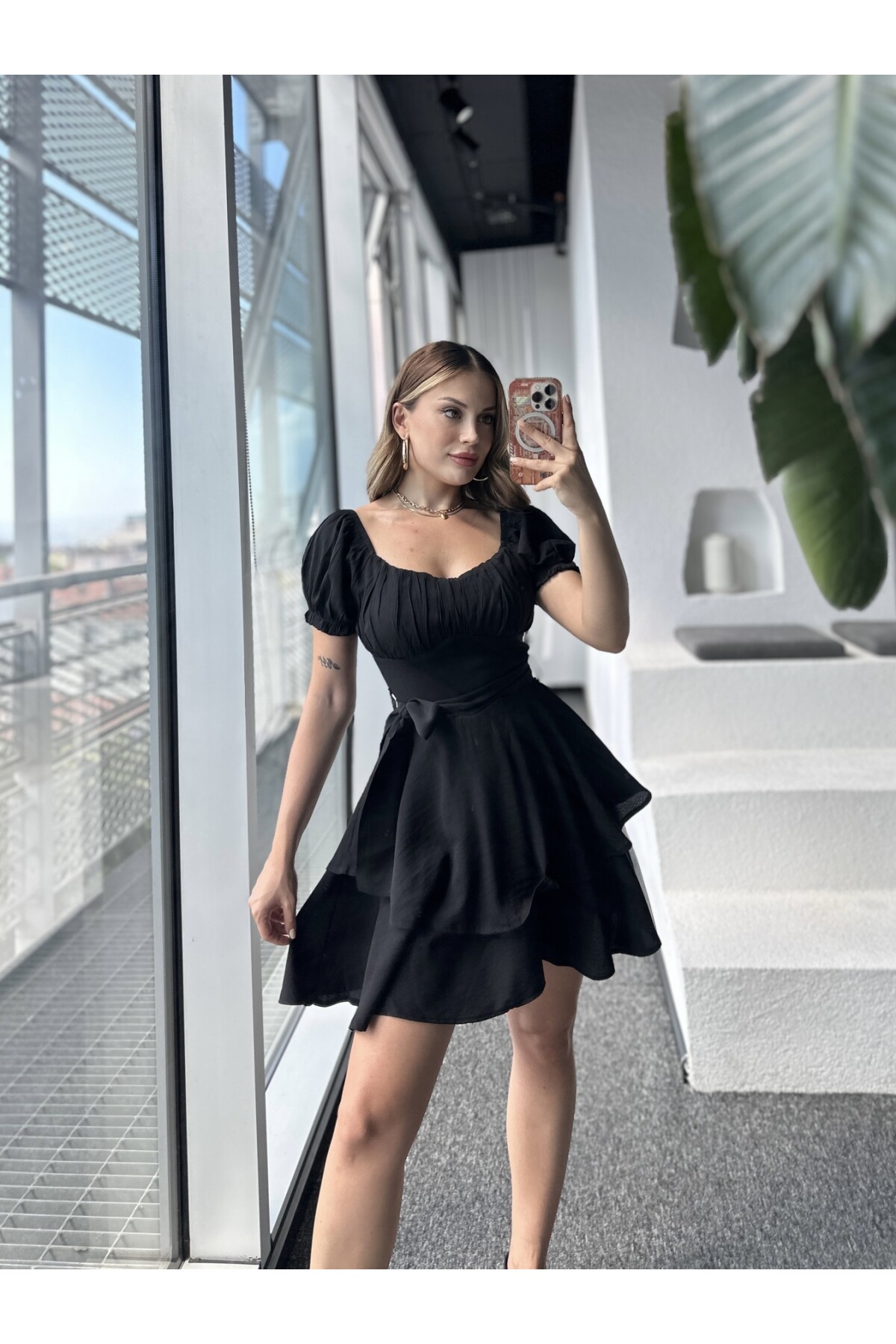 Kadın Siyah Drape Detaylı Şortlu Volanlı Elbise