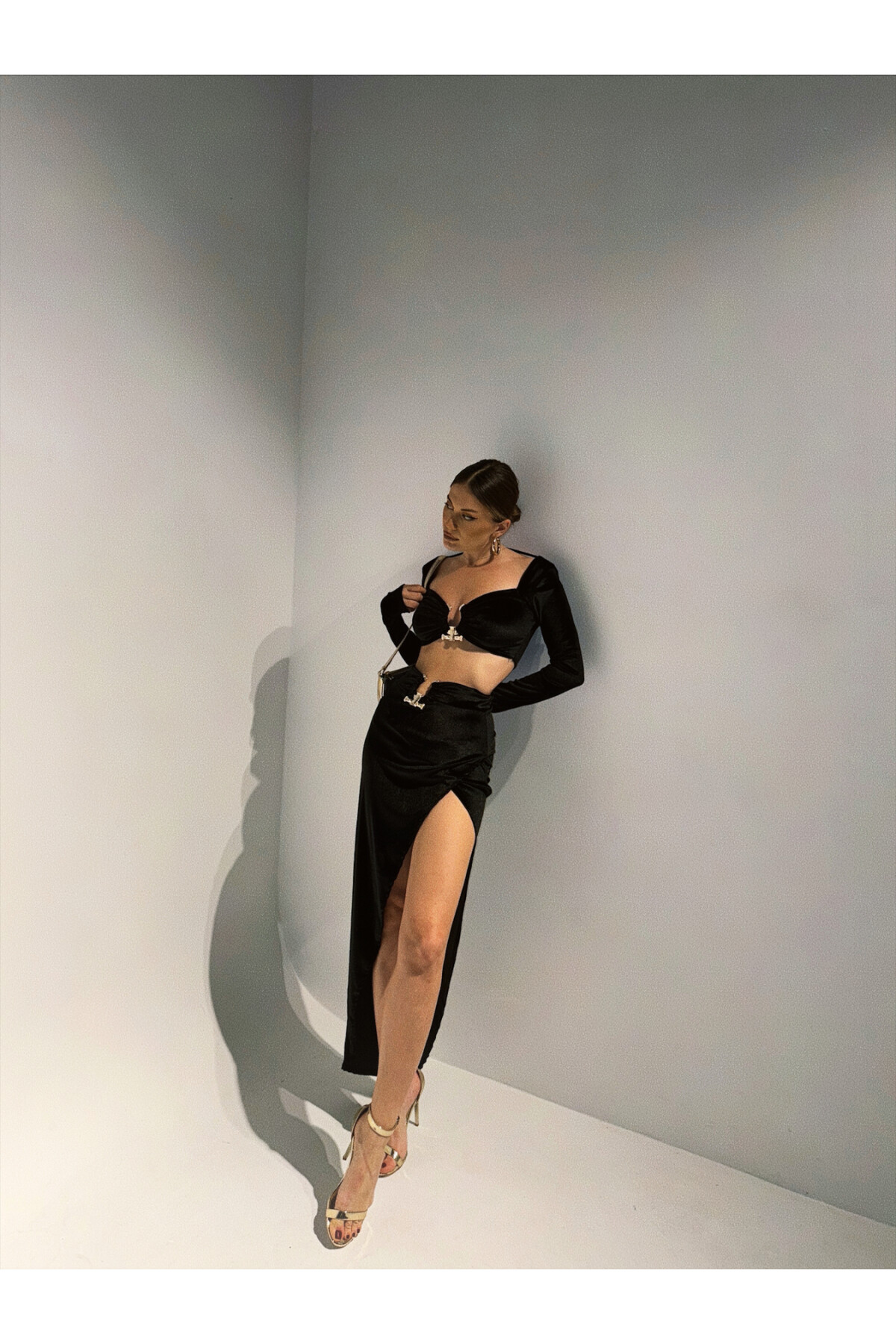 Kadın Siyah Kadife Toka Detaylı Alt Üst Takım