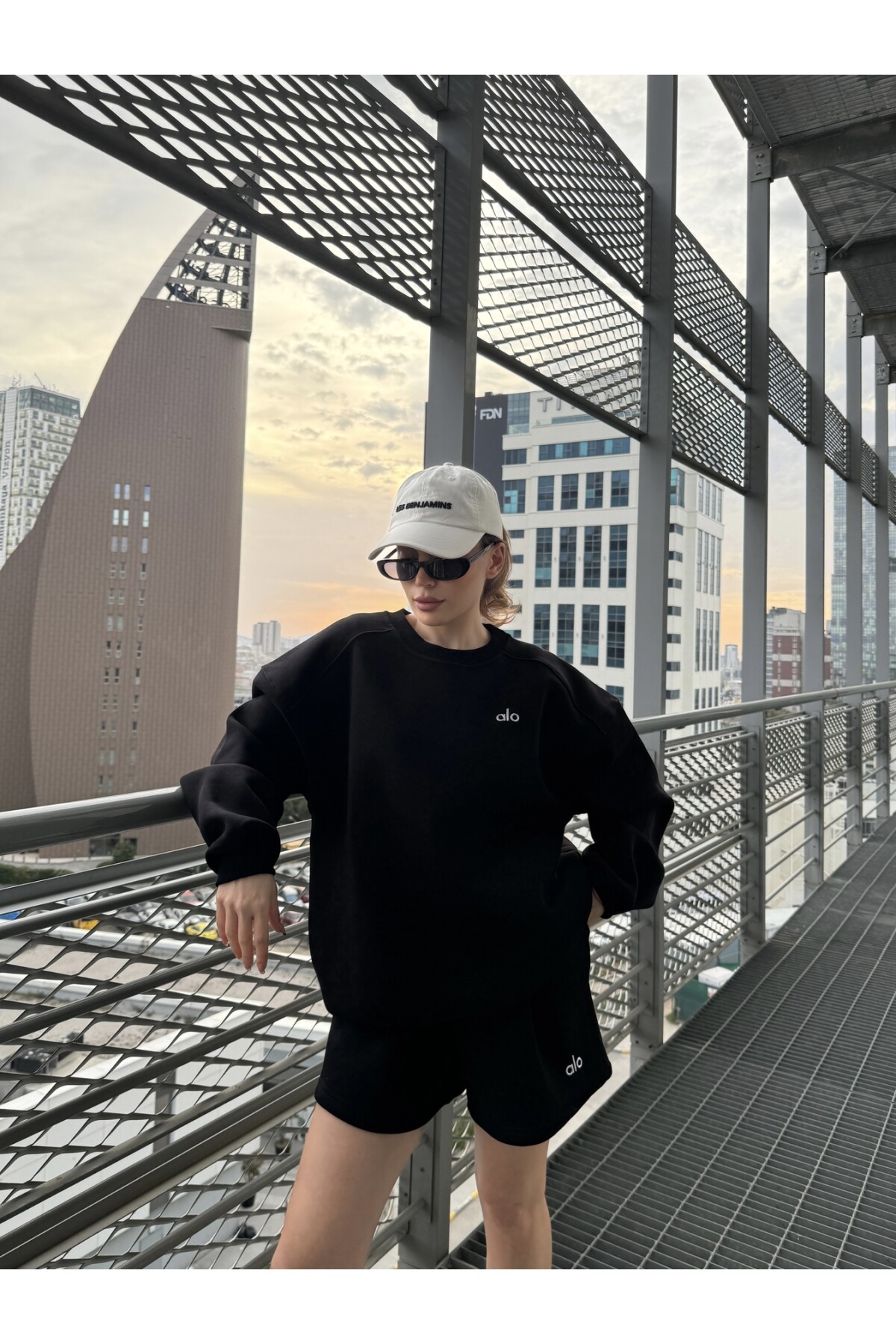 Kadın Siyah Marka Model Şortlu Sweat ikili takım