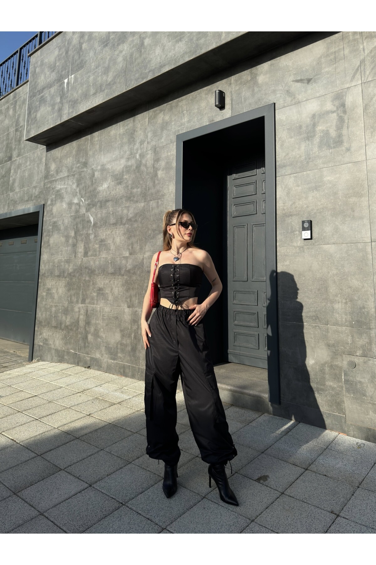 Kadın Siyah Paraşüt Büstiyer Kargo Cepli Yüksek Bel Pantolon Takım