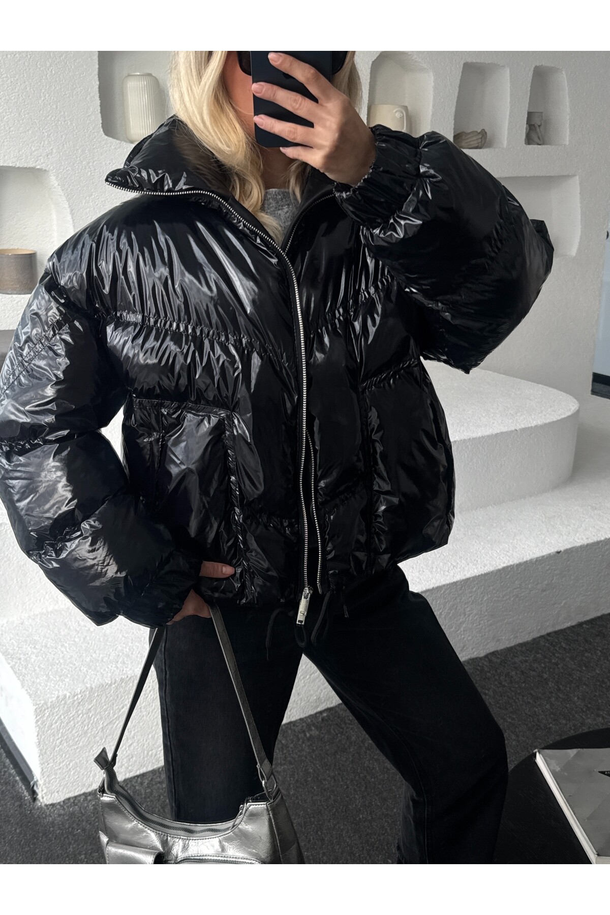 Kadın Siyah Parlak Şişme Mont