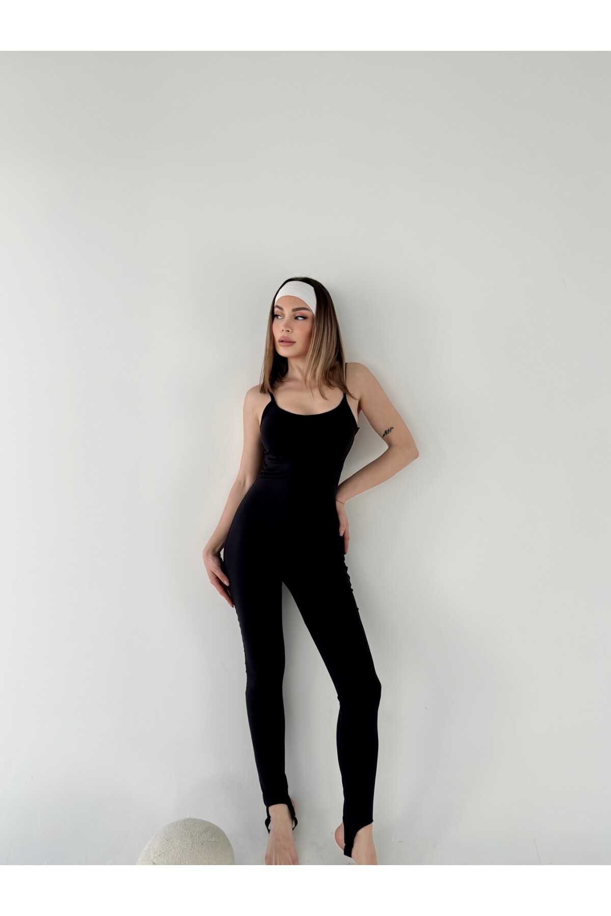 Kadın Siyah Yoga Pilates Spor Askılı Bilek Geçmeli Tulum