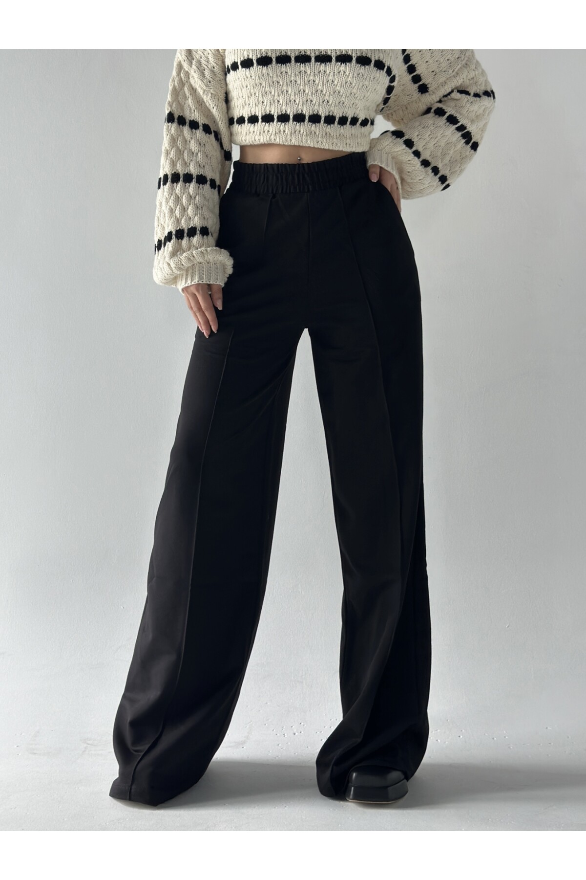 Kadın Siyah Yüksek Bel Cimalı Pantolon Eşofman Altı