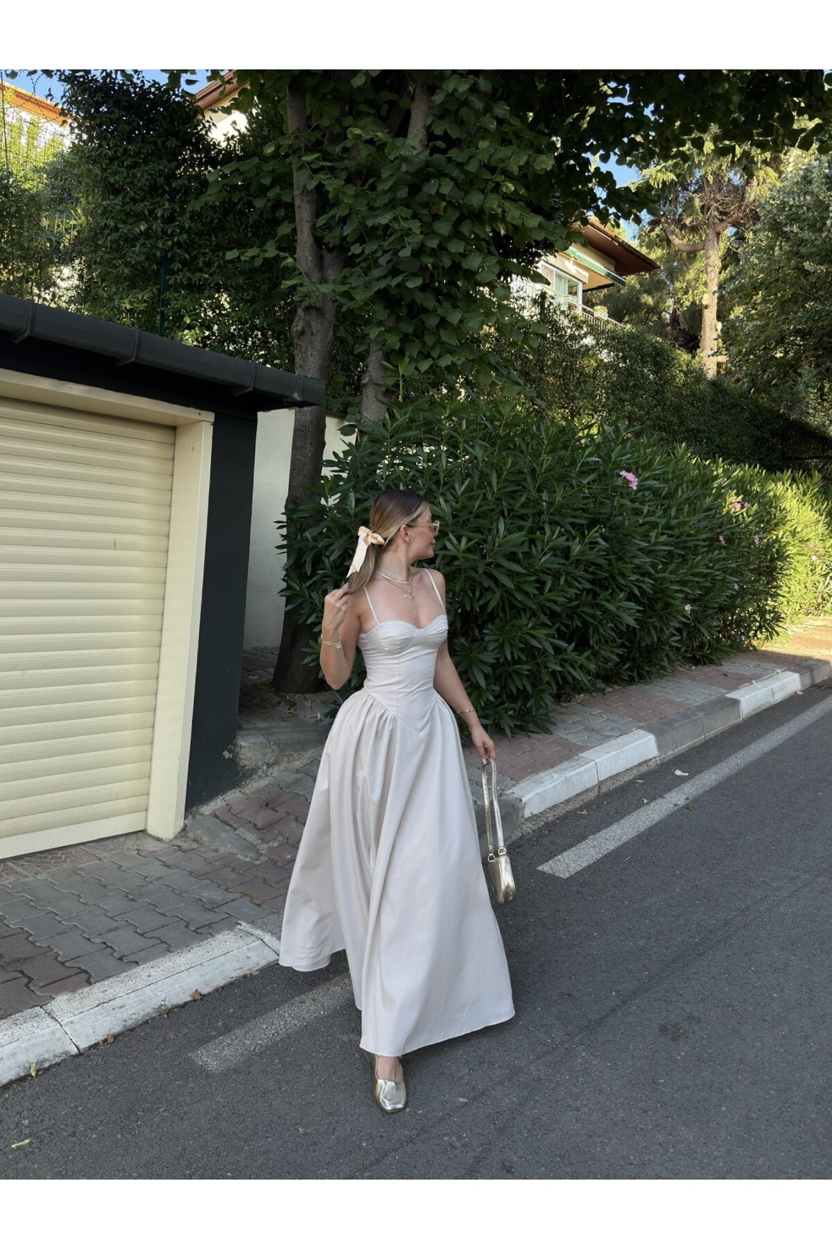 Kadın Taş Rengi Askılı Gloplu Uzun Bridged Elbise