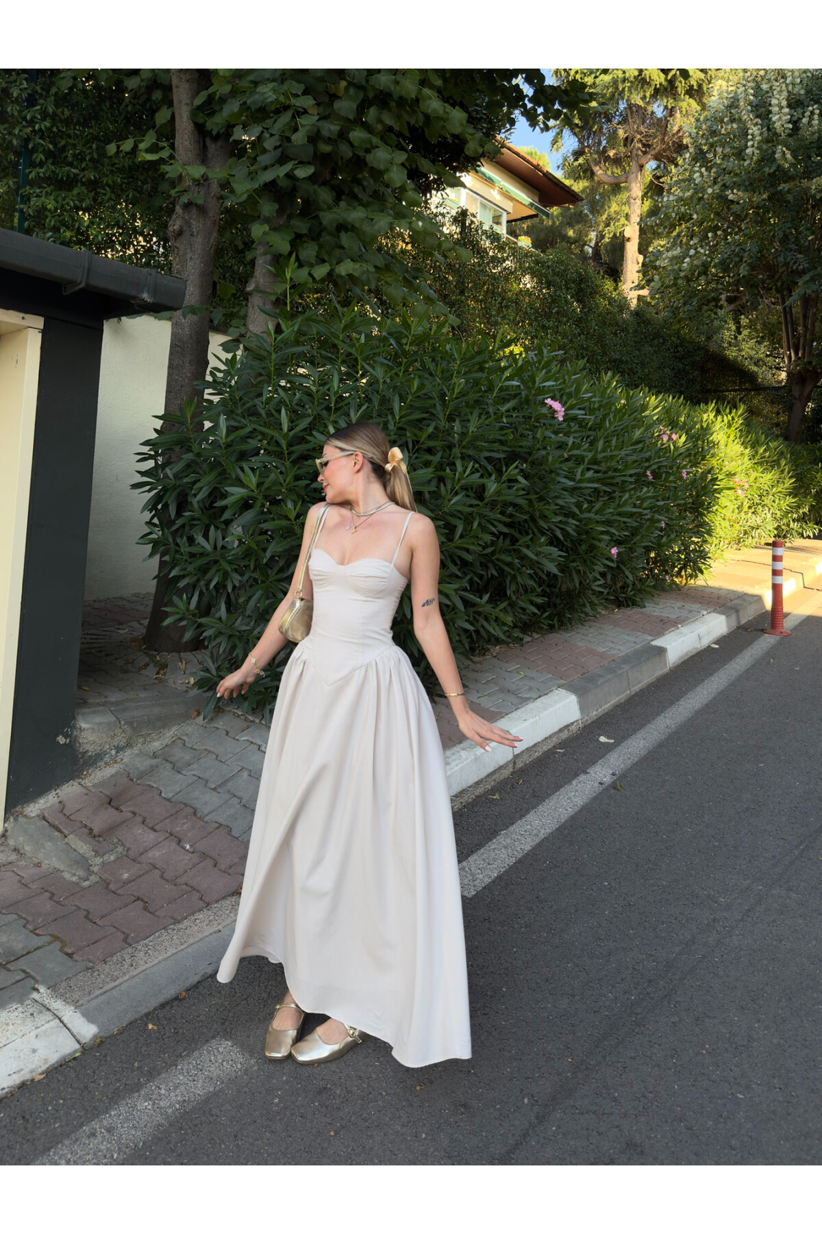 Kadın Taş Rengi Askılı Gloplu Uzun Bridged Elbise